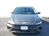 Used 2024 Hyundai Elantra SEL w/ Convenience Package image 2