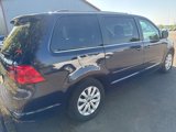 Used 2013 Volkswagen Routan SE image 3