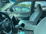 Used 2016 Toyota Sienna LE image 4