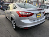 Used 2012 Ford Focus SE w/ SE Winter Pkg image 5