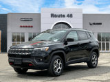 Used 2022 Jeep Compass Trailhawk w/ Trailhawk Elite Group image 2