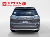 Used 2017 Toyota Sienna SE Premium image 4