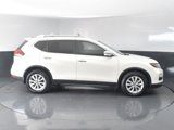 Used 2018 Nissan Rogue SV image 4