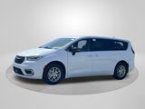 New 2025 Chrysler Pacifica Select image 2