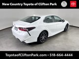 Used 2022 Toyota Camry SE image 3