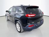 Used 2016 Jeep Cherokee Limited image 5