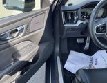 Used 2019 Volvo S60 T6 R-Design image 2