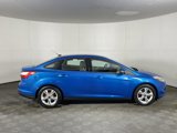 Used 2014 Ford Focus SE w/ SE Winter Package image 5