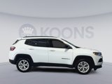 Used 2024 Jeep Compass Latitude image 2