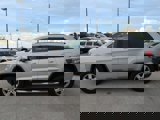 Used 2013 Jeep Grand Cherokee Laredo image 2
