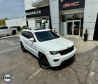 Used 2018 Jeep Grand Cherokee Altitude image 2