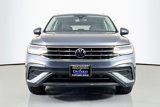 Used 2022 Volkswagen Tiguan SE image 2