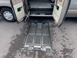 Used 2002 Ford E-150 and Econoline 150 image 2