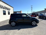 Used 2016 Kia Soul + image 5