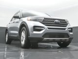 Used 2020 Ford Explorer XLT w/ Equipment Group 202A image 4