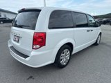 Used 2019 Dodge Grand Caravan SE image 3