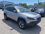Used 2019 Jeep Cherokee Trailhawk image 3