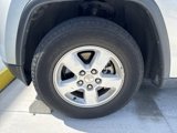 Used 2012 Jeep Grand Cherokee Laredo image 2