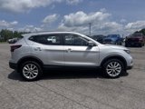 Used 2022 Nissan Rogue Sport SV image 6