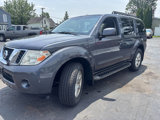 Used 2010 Nissan Pathfinder SE image 3