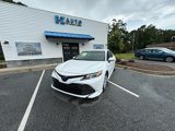 Used 2019 Toyota Camry LE image 2