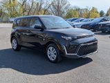 Used 2023 Kia Soul LX image 2