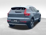 Used 2020 Volvo XC40 T5 Momentum image 4