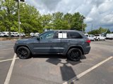 Used 2017 Jeep Grand Cherokee Altitude image 3