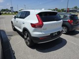 Used 2019 Volvo XC40 T5 Momentum image 5