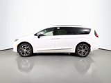 New 2025 Chrysler Pacifica Pinnacle image 4