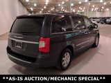 Used 2013 Chrysler Town & Country Touring image 3