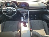 Used 2022 Hyundai Elantra SEL w/ Convenience Package image 2