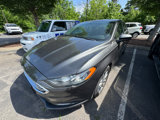 Used 2017 Ford Fusion SE w/ Fusion SE Technology Package image 2