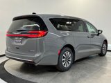 New 2025 Chrysler Pacifica Select w/ Uconnect Theater Family Group image 3