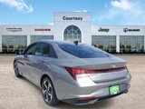 Used 2023 Hyundai Elantra SEL w/ Convenience Package image 3