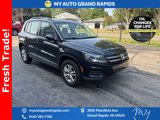 Used 2016 Volkswagen Tiguan S image 2
