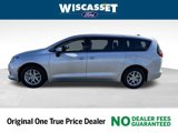 Used 2023 Chrysler Voyager LX image 2