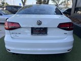 Used 2017 Volkswagen Jetta SE image 5
