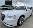 Used 2018 Chrysler 300 Touring L image 4