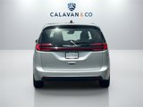 Used 2023 Chrysler Pacifica Touring-L image 5