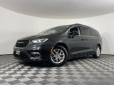 Used 2022 Chrysler Pacifica Touring-L image 2