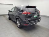Used 2018 Nissan Rogue SV image 5