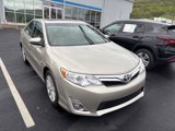 Used 2014 Toyota Camry L image 2