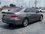 Used 2017 Toyota Camry SE image 5