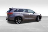 Used 2017 Toyota Highlander Limited image 5