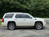 Used 2011 Cadillac Escalade Premium image 3