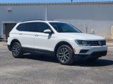 Used 2018 Volkswagen Tiguan SE w/ Panoramic Sunroof Package image 2