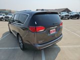 Used 2018 Chrysler Pacifica Limited w/ Tire & Wheel Group image 3