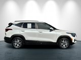 Used 2022 Kia Seltos EX image 3