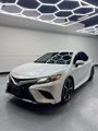 Used 2018 Toyota Camry XSE image 3